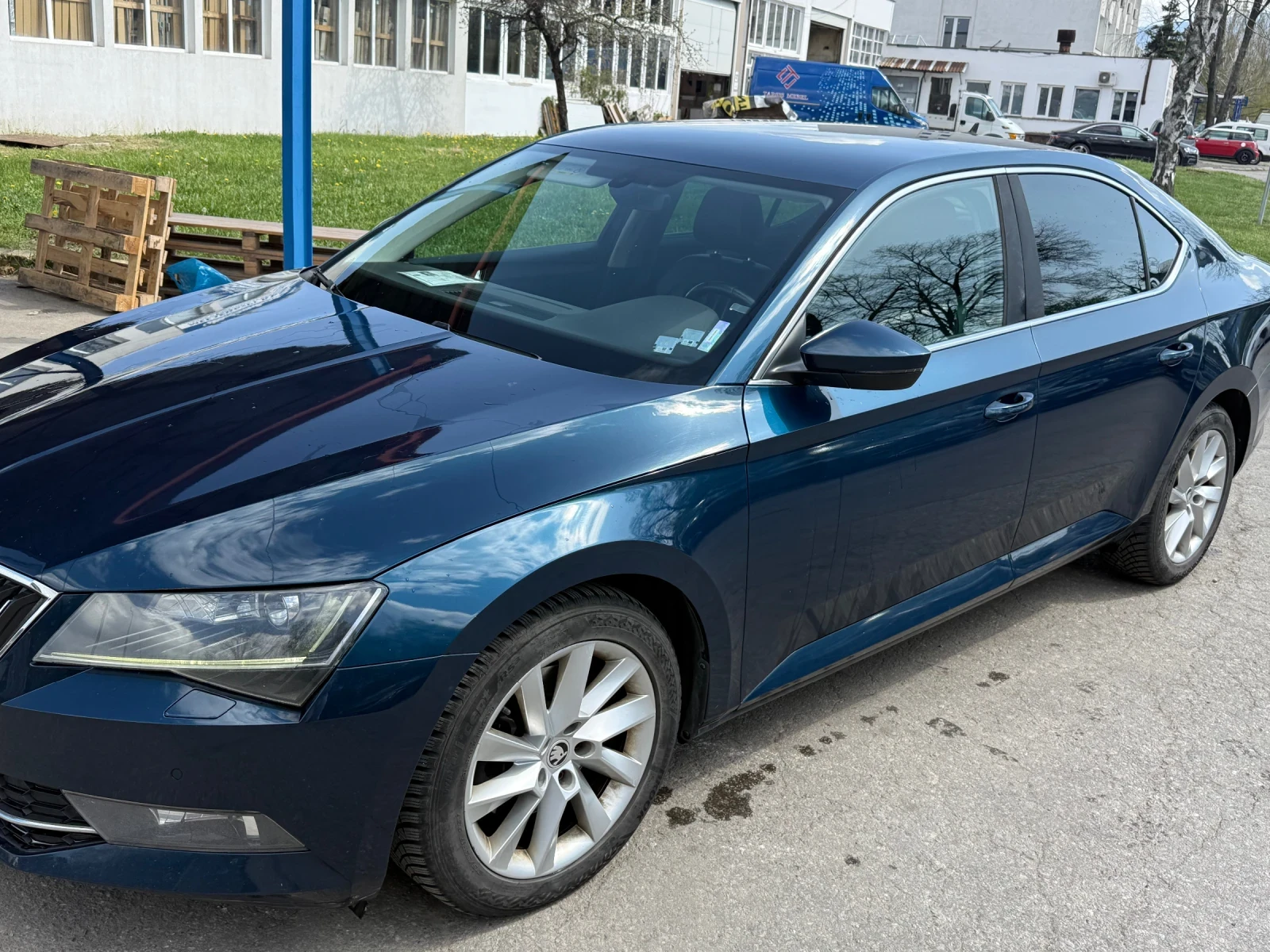 Skoda Superb, снимка 5 - Автомобили и джипове - 54235221