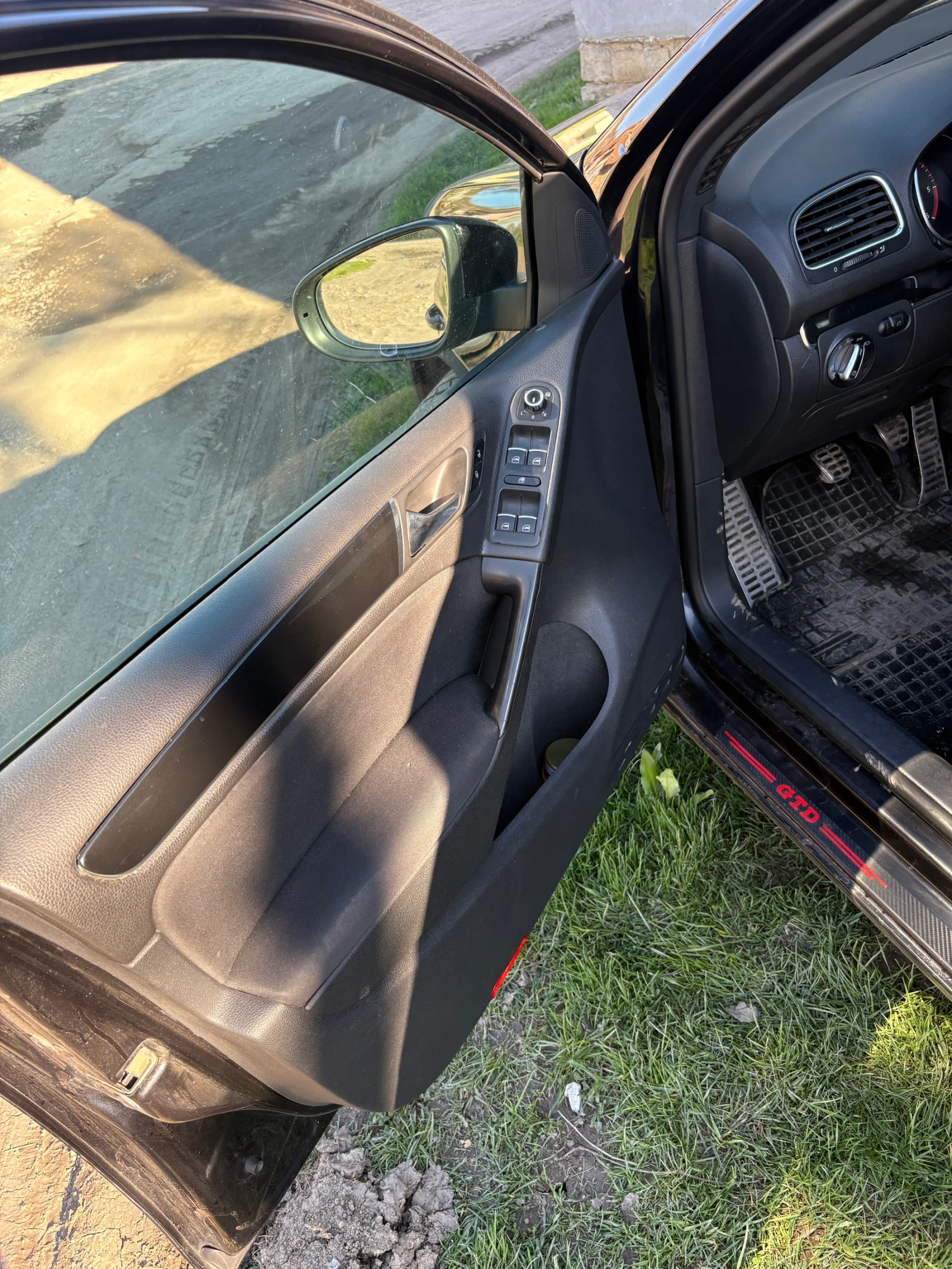 VW Golf VI, снимка 2 - Автомобили и джипове - 54395901
