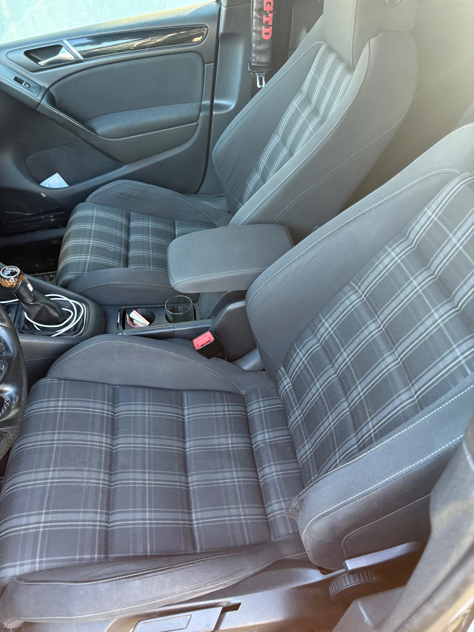 VW Golf VI, снимка 6 - Автомобили и джипове - 54395901