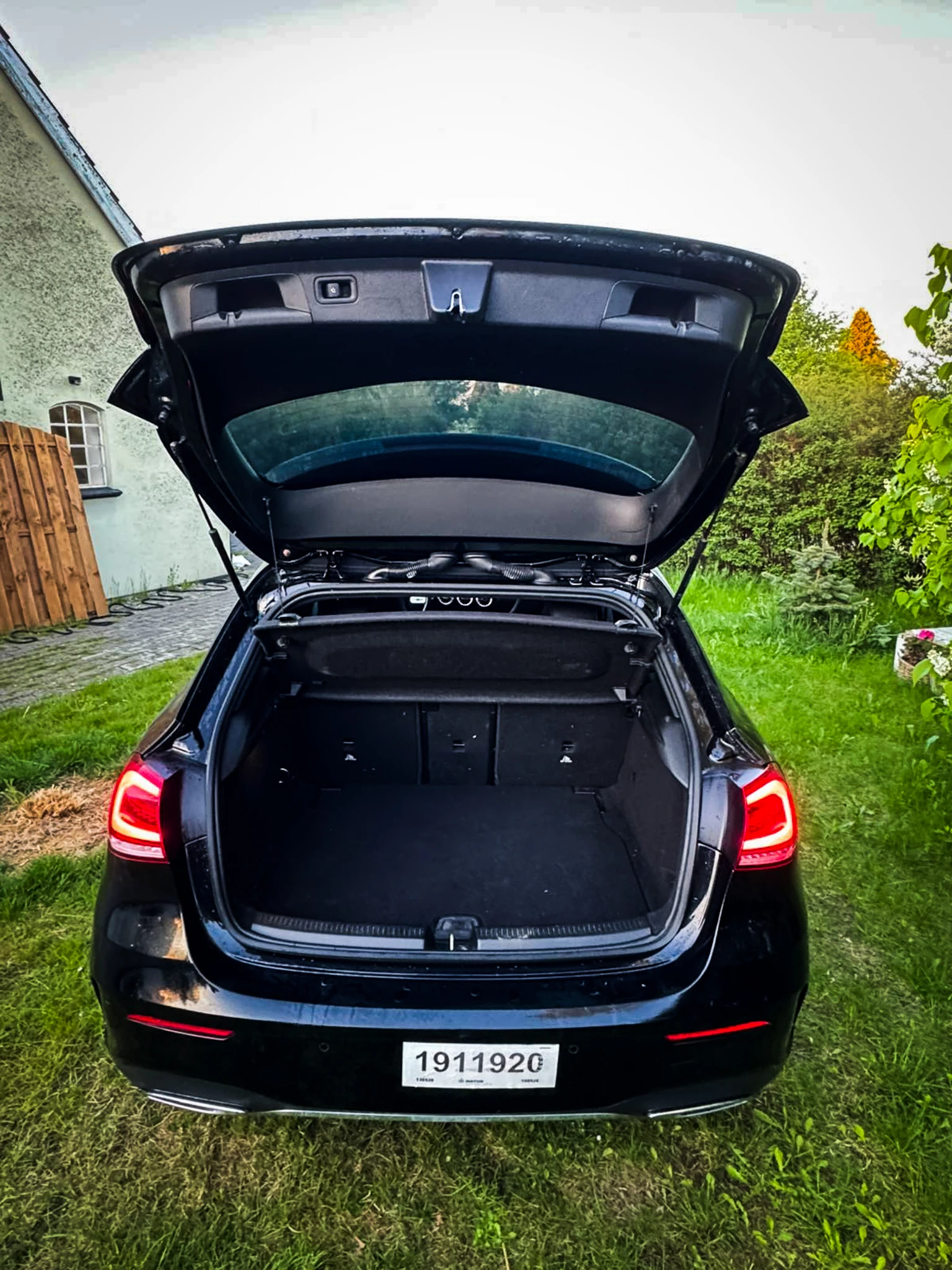 Mercedes-Benz A 220 D AMG-Line, снимка 6 - Автомобили и джипове - 54426984
