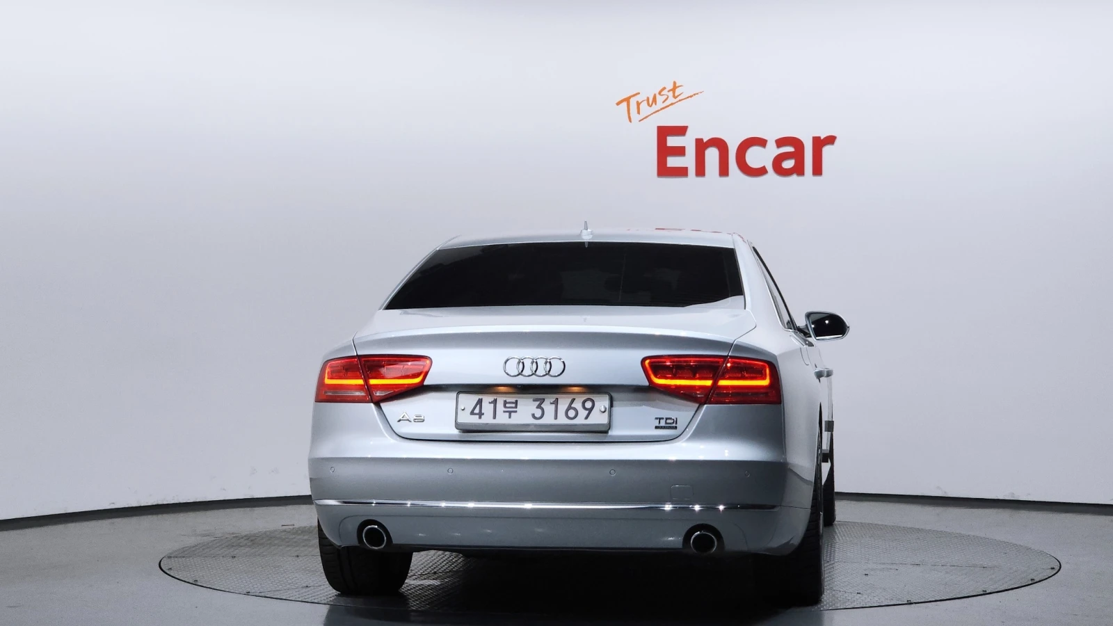 Audi A8 * TDI* QUATTRO* Camera* Keyless* АВТОКРЕДИТ, снимка 4 - Автомобили и джипове - 54581937