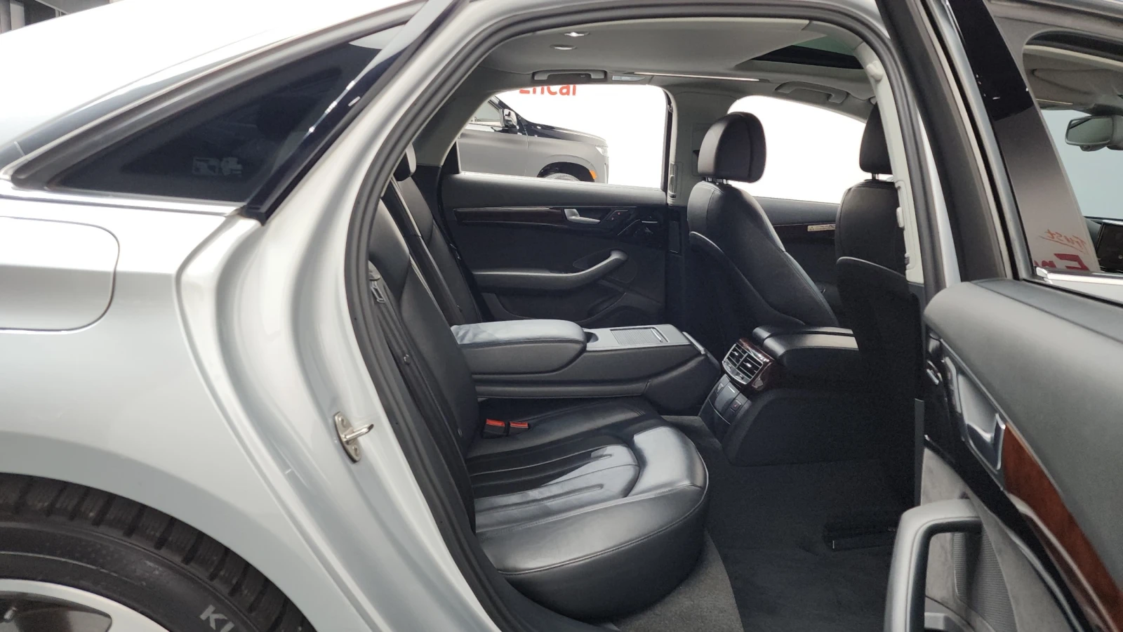 Audi A8 * TDI* QUATTRO* Camera* Keyless* АВТОКРЕДИТ, снимка 16 - Автомобили и джипове - 54581937