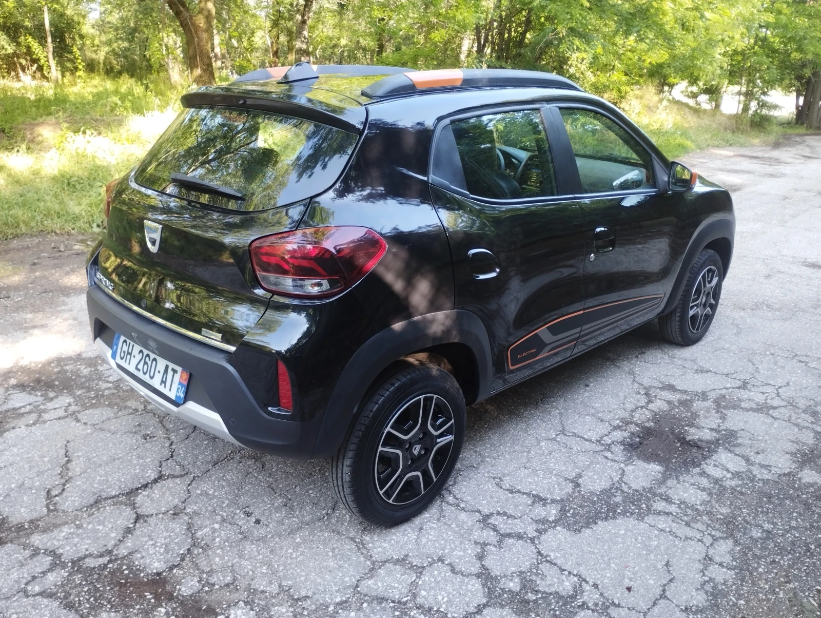 Dacia Spring, снимка 4 - Автомобили и джипове - 54753572