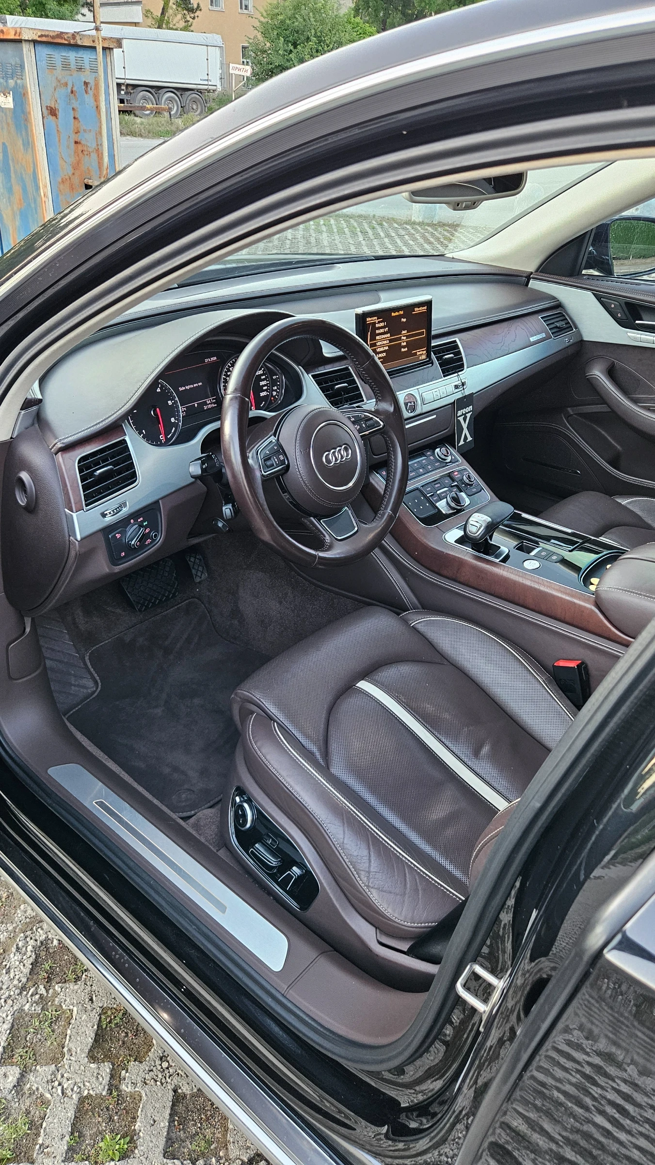 Audi A8 4.2tdi design selection, снимка 6 - Автомобили и джипове - 54863168
