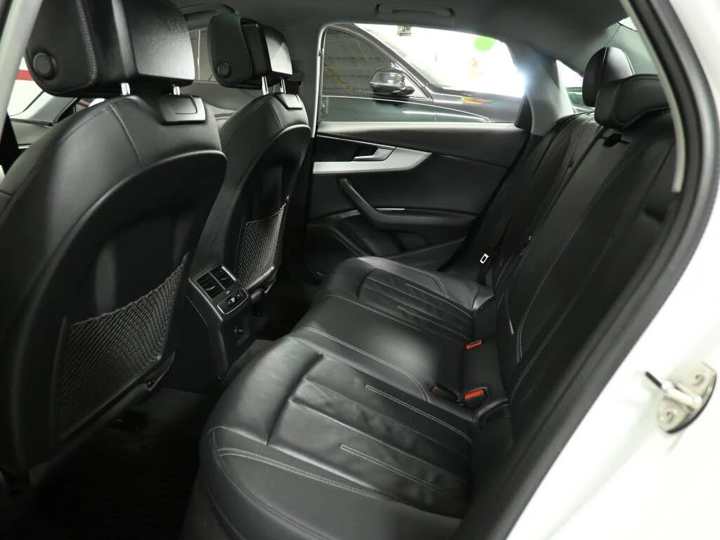 Audi A4 * QUATTRO * PANO * Автокредит * (Цена до България), снимка 10 - Автомобили и джипове - 55587095