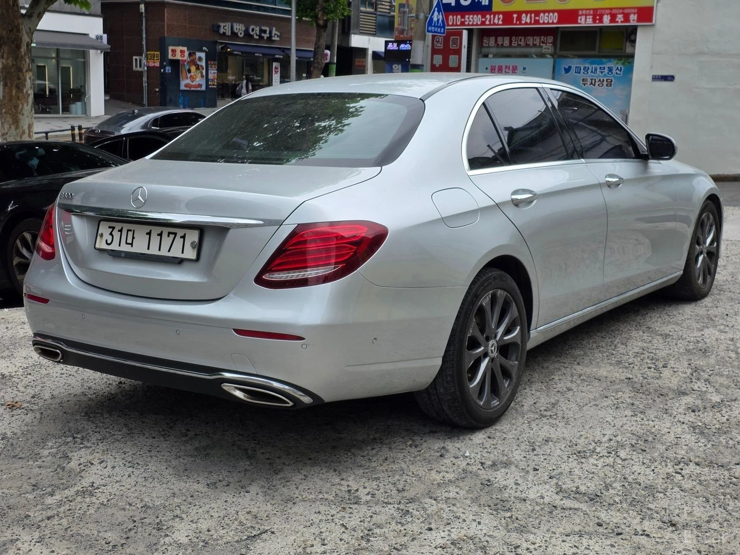 Mercedes-Benz E 200 AVANGARDE* КОЖА* НАВИ* ПАНО, снимка 2 - Автомобили и джипове - 55593257