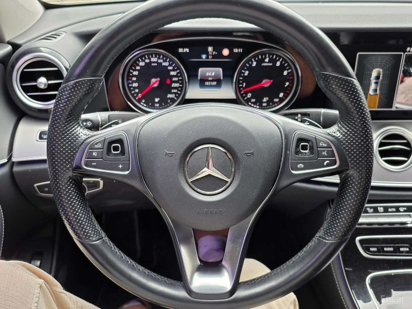Mercedes-Benz E 200 AVANGARDE* КОЖА* НАВИ* ПАНО, снимка 14 - Автомобили и джипове - 55593257
