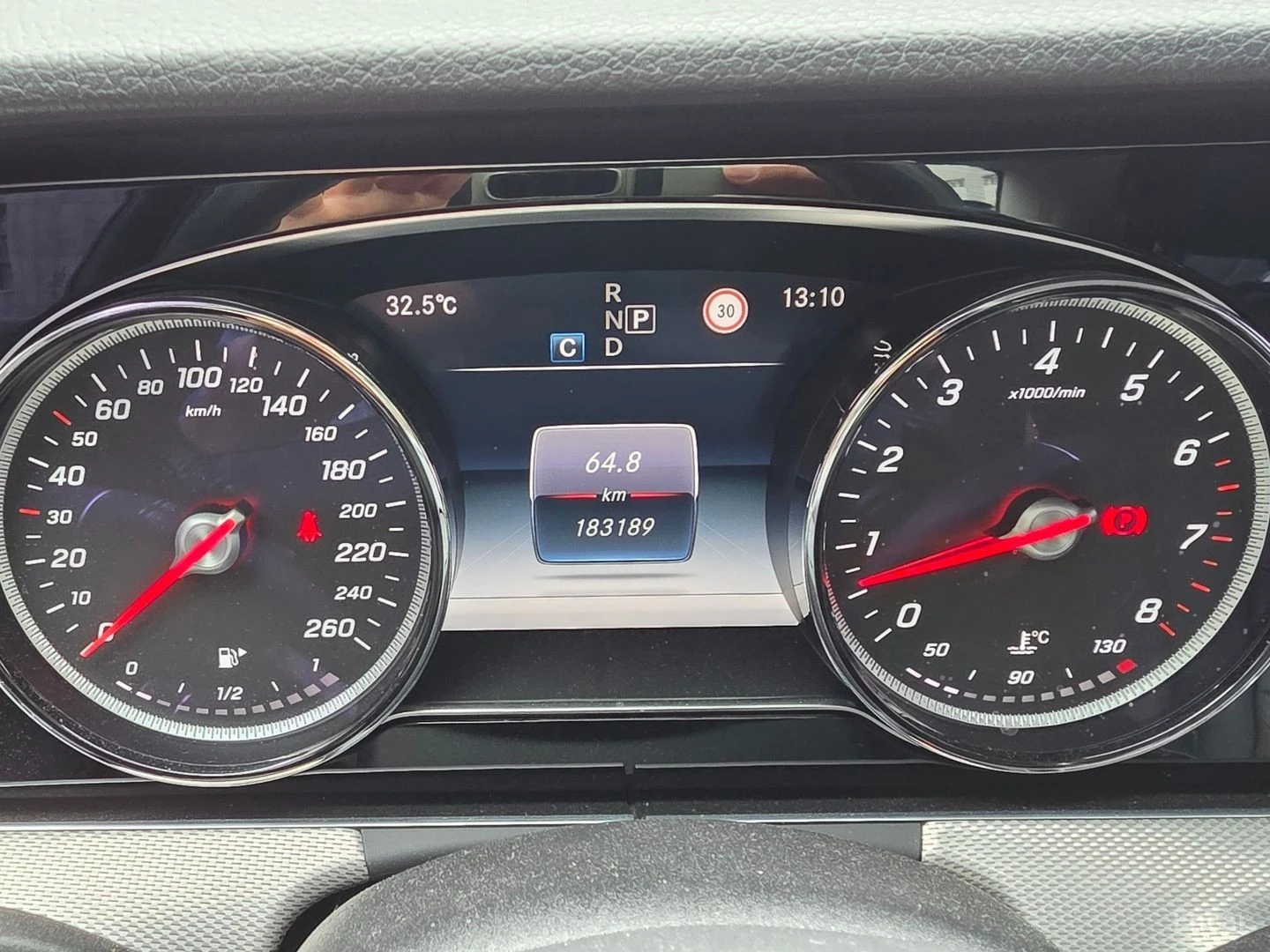 Mercedes-Benz E 200 AVANGARDE* КОЖА* НАВИ* ПАНО, снимка 12 - Автомобили и джипове - 55593257