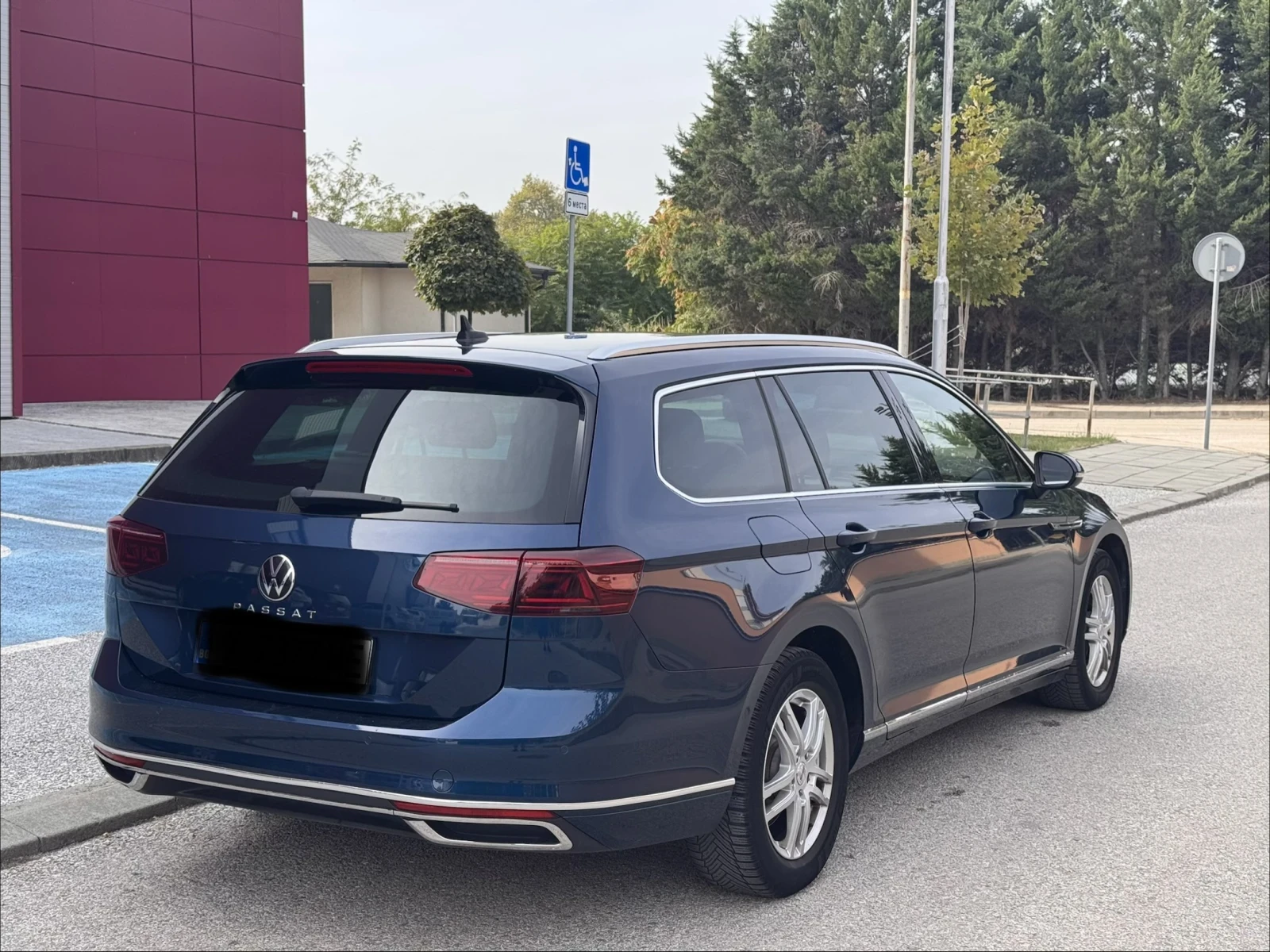 VW Passat 2.0 TDI, снимка 7 - Автомобили и джипове - 56177876