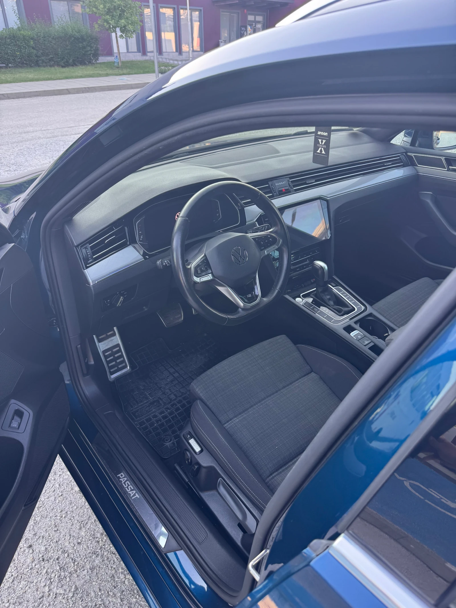 VW Passat 2.0 TDI, снимка 7 - Автомобили и джипове - 55779126