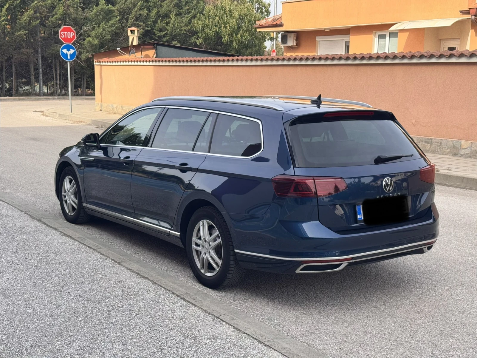 VW Passat 2.0 TDI, снимка 5 - Автомобили и джипове - 56177876