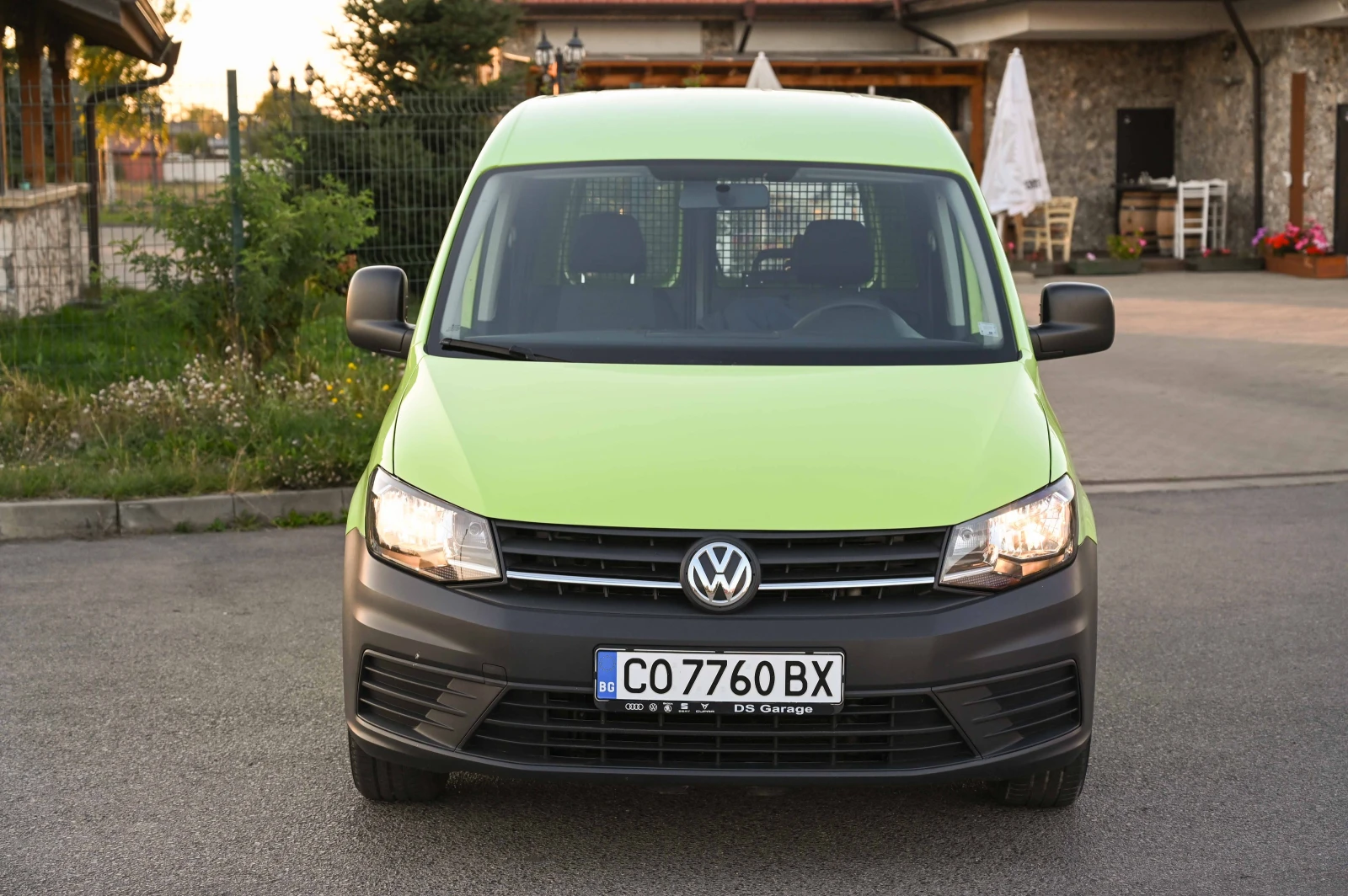 VW Caddy 1.6TDI, снимка 3 - Автомобили и джипове - 56361018