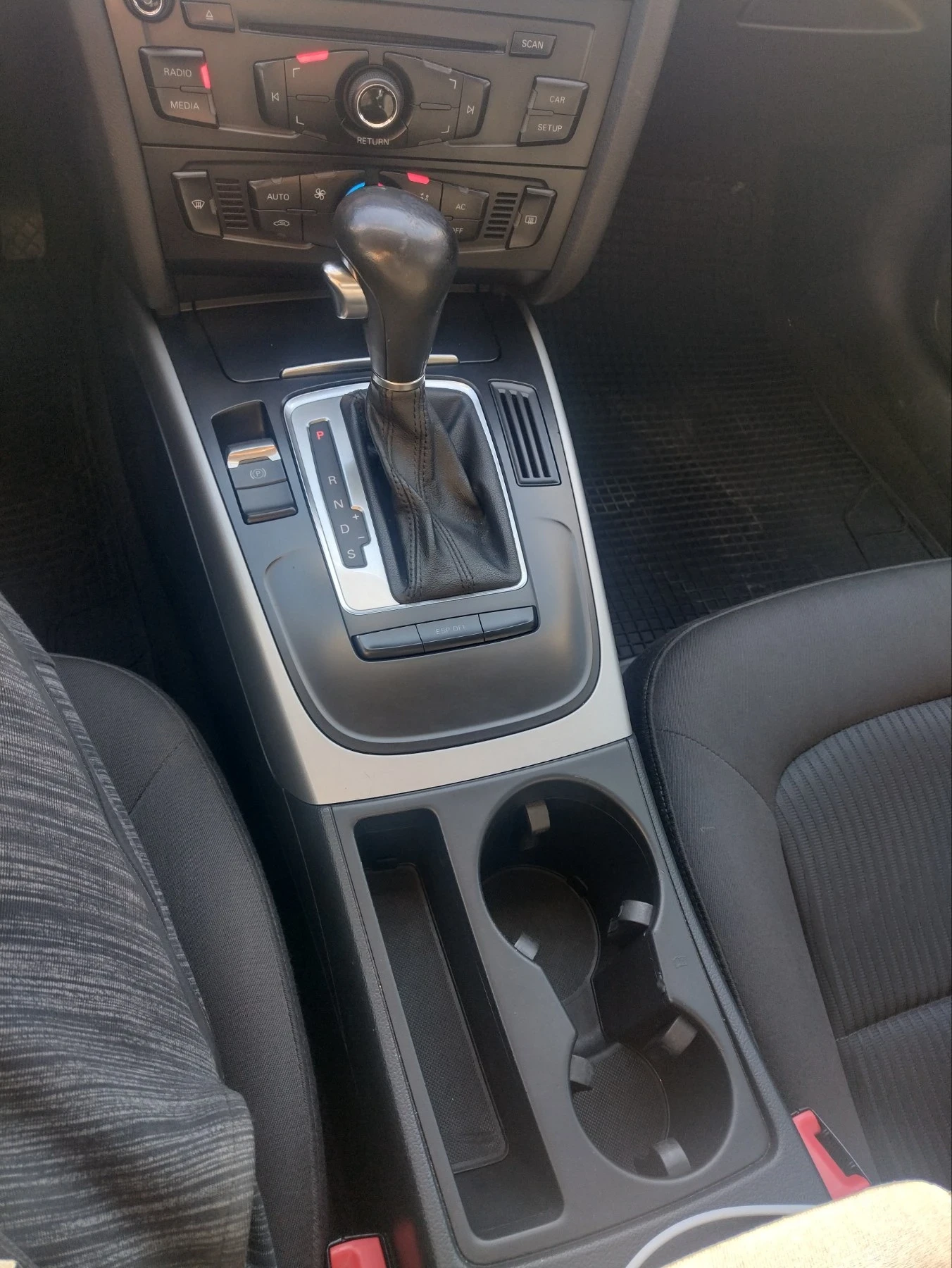Audi A4 А4 Avant 2.0TDI * ЛИЗИНГ* , снимка 15 - Автомобили и джипове - 56583459