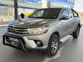     Toyota Hilux 2.4 44