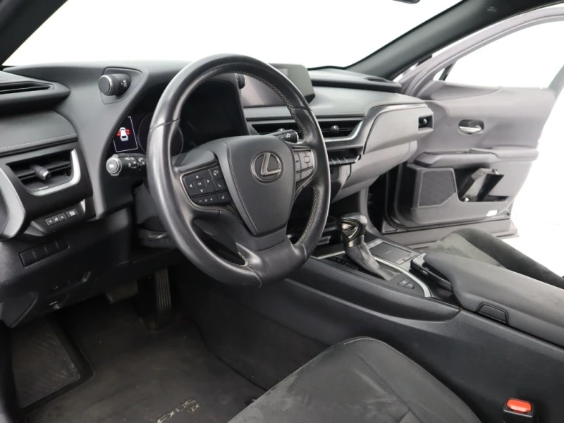 Lexus UX 250h, снимка 12 - Автомобили и джипове - 47882479