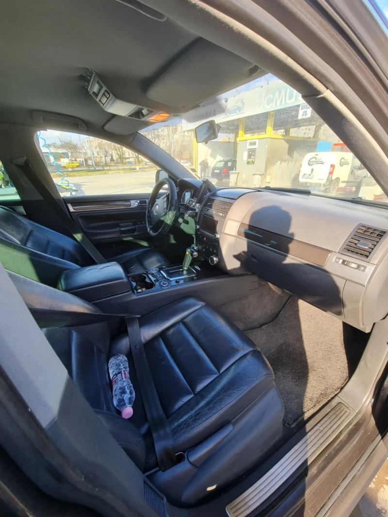 VW Touareg, снимка 7 - Автомобили и джипове - 49442356