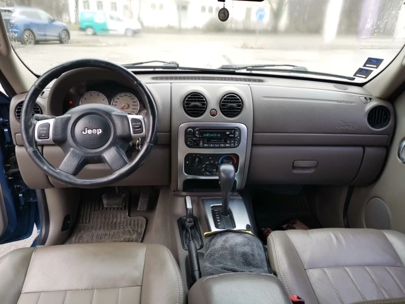 Jeep Cherokee 3.7 AVTOMAT V6, снимка 11 - Автомобили и джипове - 53221985