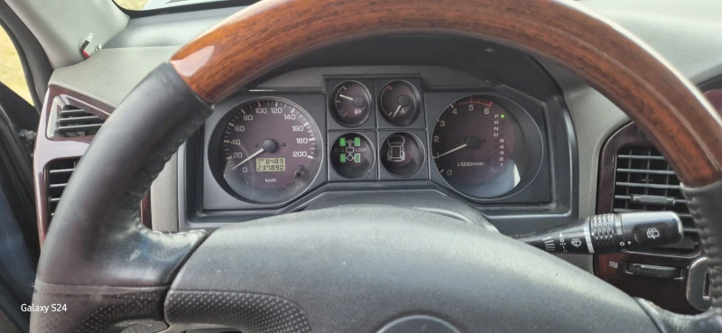 Mitsubishi Pajero 3, 2 дизел, автоматик, снимка 5 - Автомобили и джипове - 53253460