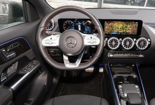 Mercedes-Benz GLA 200 d 4Matic = AMG Line= Carbon Гаранция, снимка 5 - Автомобили и джипове - 45934136