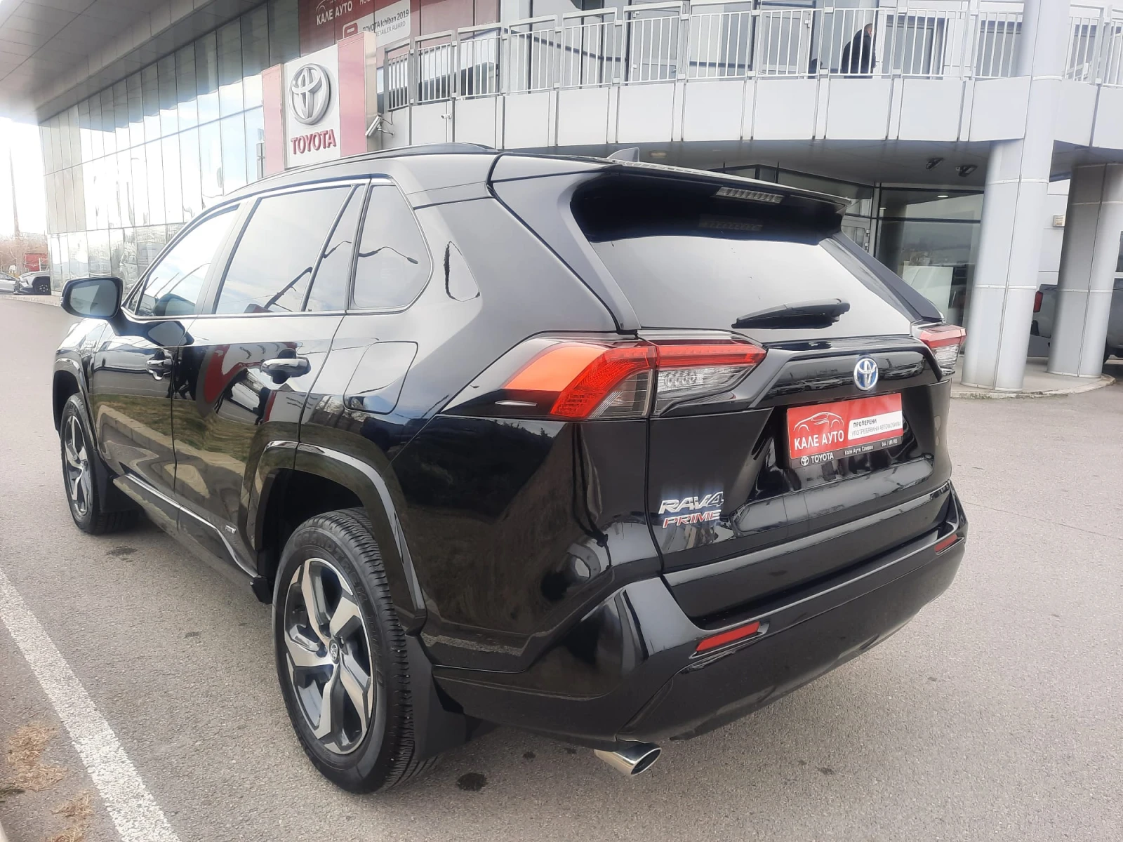 Toyota Rav4 2.5 Plug in Hybrid 4x4 - изображение 7