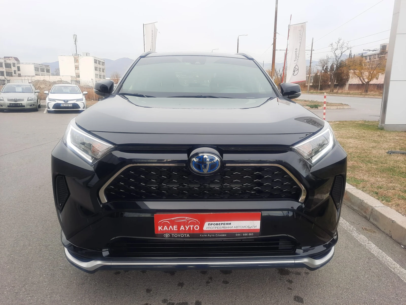 Toyota Rav4 2.5 Plug in Hybrid 4x4 - изображение 3