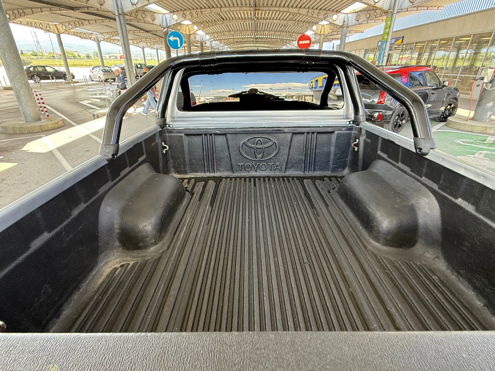 Toyota Hilux 2.4 4Х4 - изображение 8