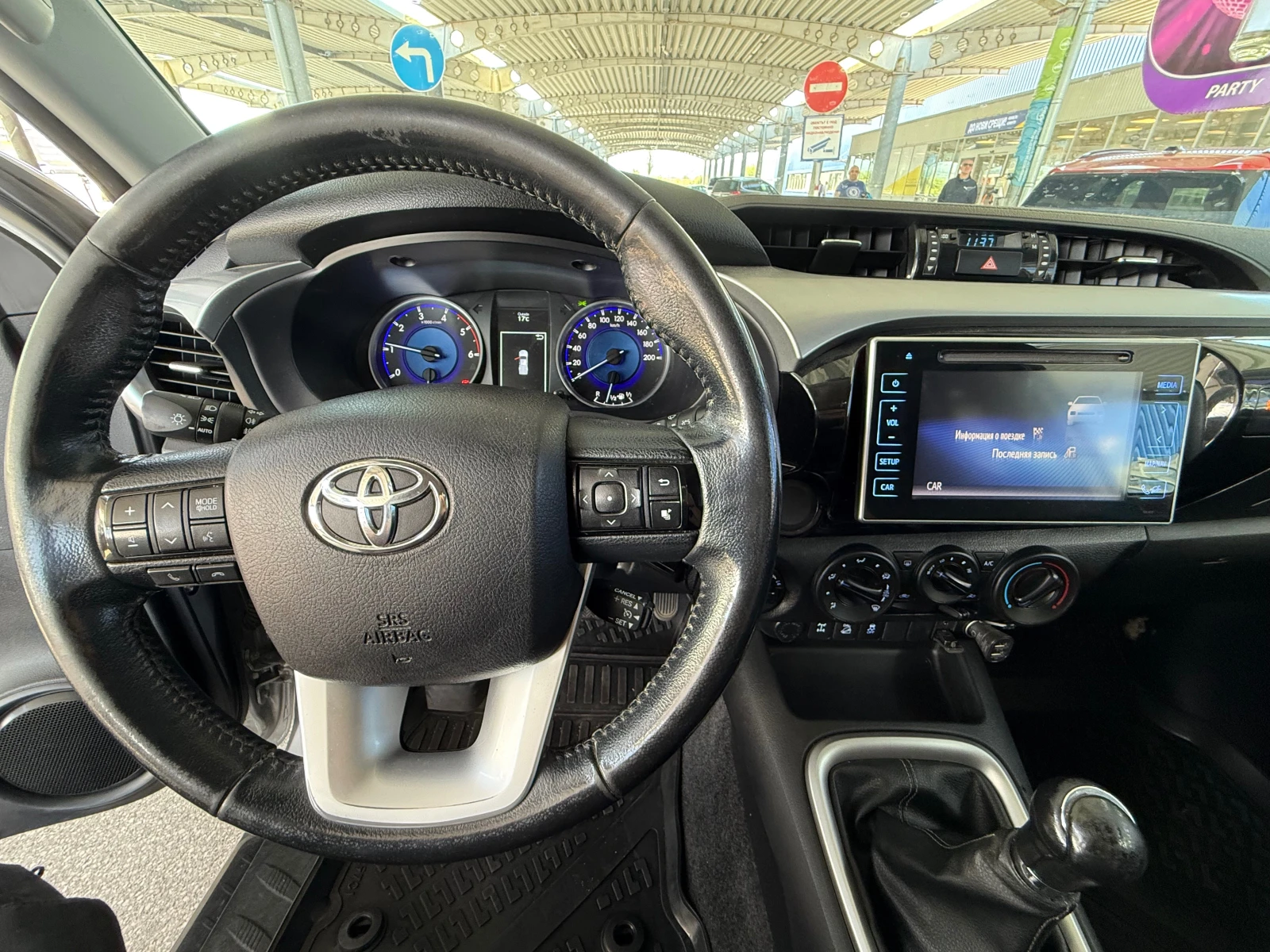 Toyota Hilux 2.4 4Х4 - изображение 10