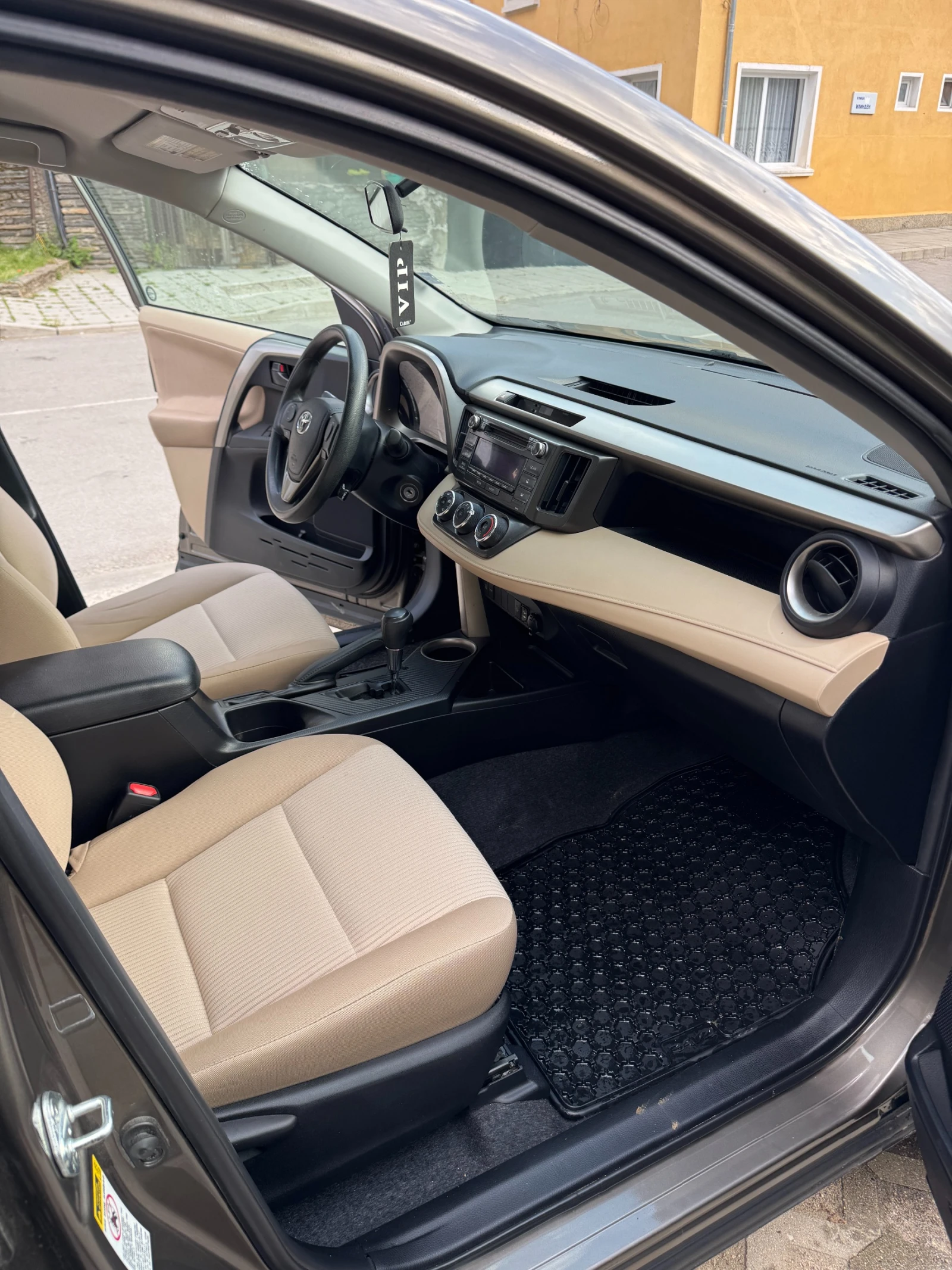 Toyota Rav4 XLE - изображение 8