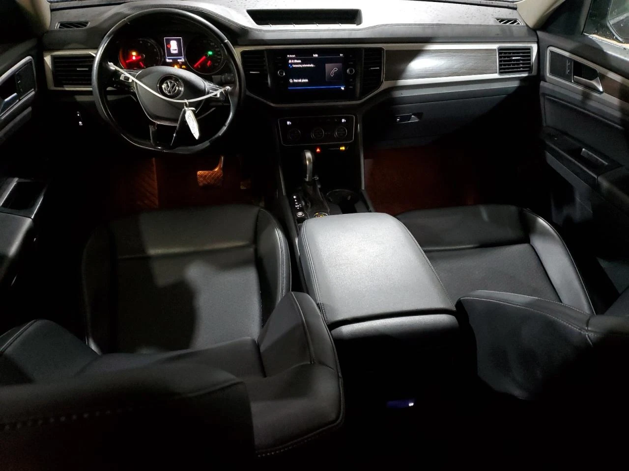 VW Atlas SE / Apple CarPlay & Android Auto / Multi-Zone /  | Mobile.bg   8