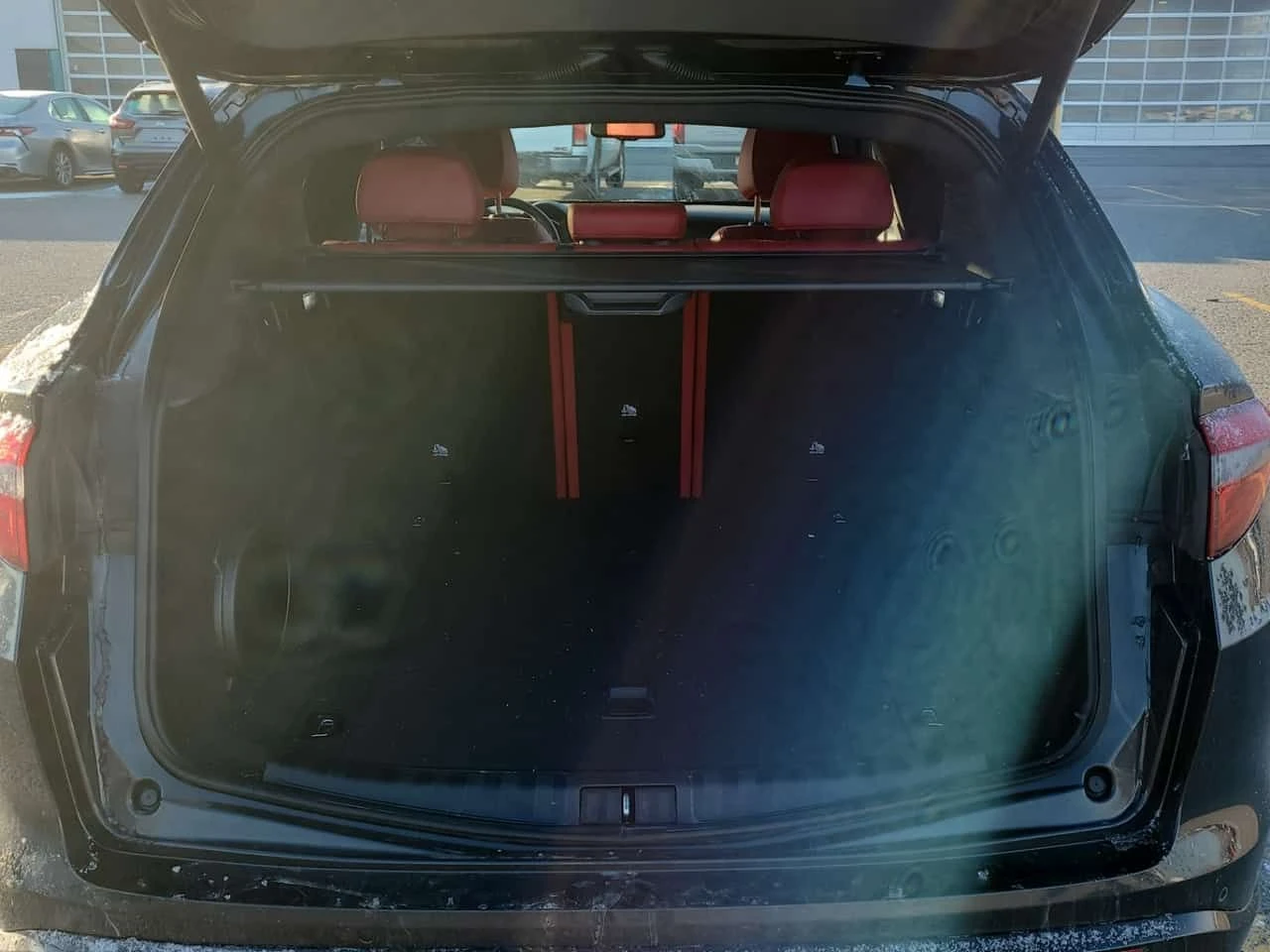 Alfa Romeo Stelvio  | VELOCE | RED INT | ПОДГРЕВИ | CARFAX, снимка 14 - Автомобили и джипове - 53950715