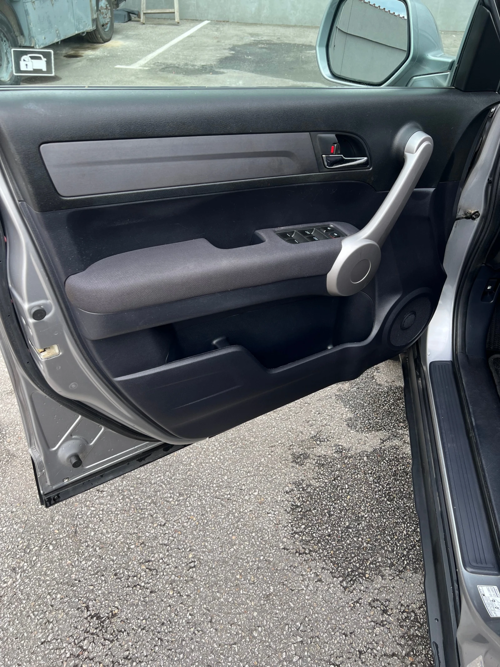 Honda Cr-v 2.0 KLIMA 150kc, снимка 7 - Автомобили и джипове - 54582324