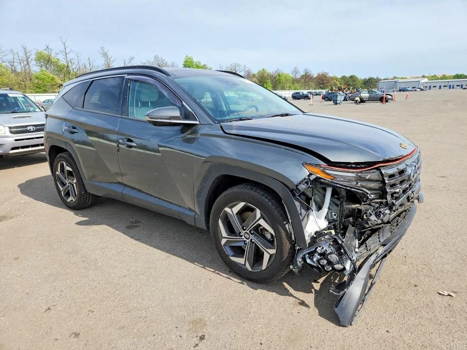Hyundai Tucson, снимка 4 - Автомобили и джипове - 54787803
