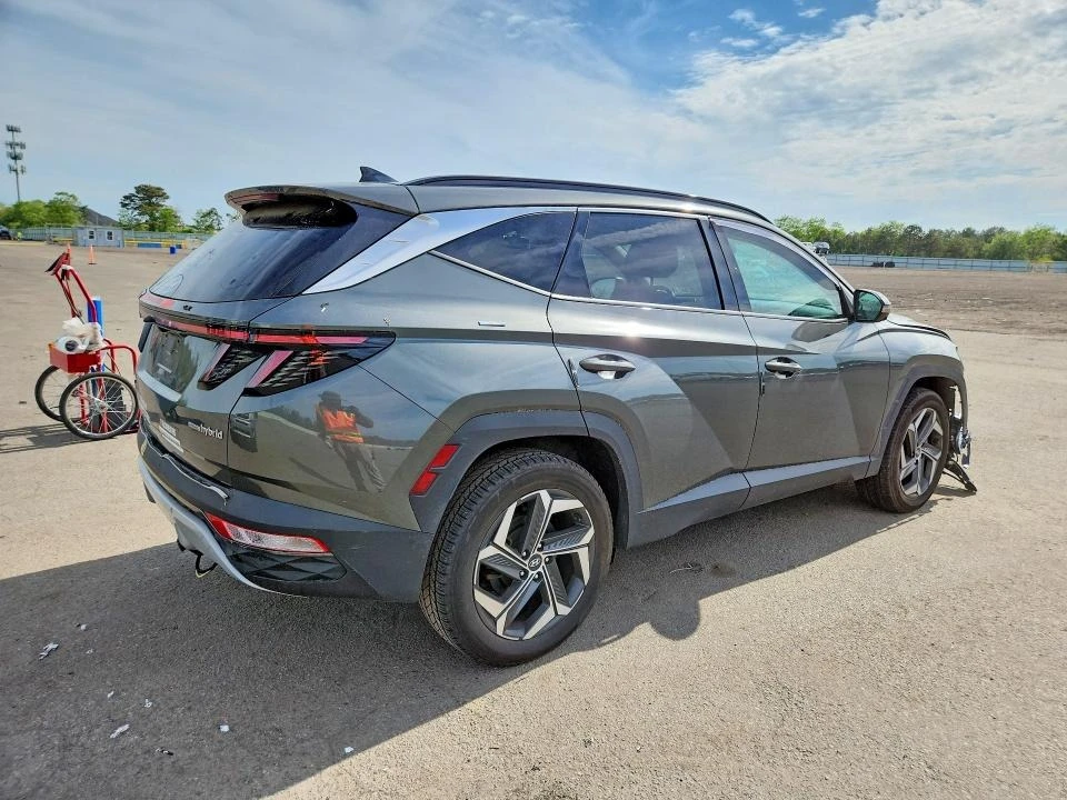 Hyundai Tucson, снимка 3 - Автомобили и джипове - 54787803