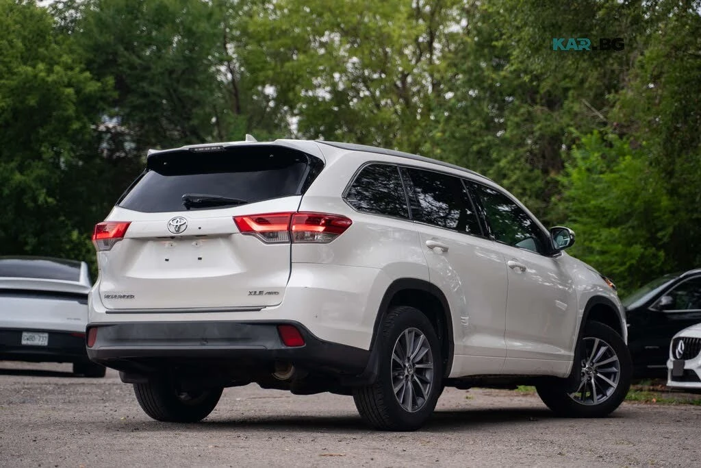 Toyota Highlander XLE * АвтоКредит * (ЦЕНА ДО БГ), снимка 5 - Автомобили и джипове - 55904971