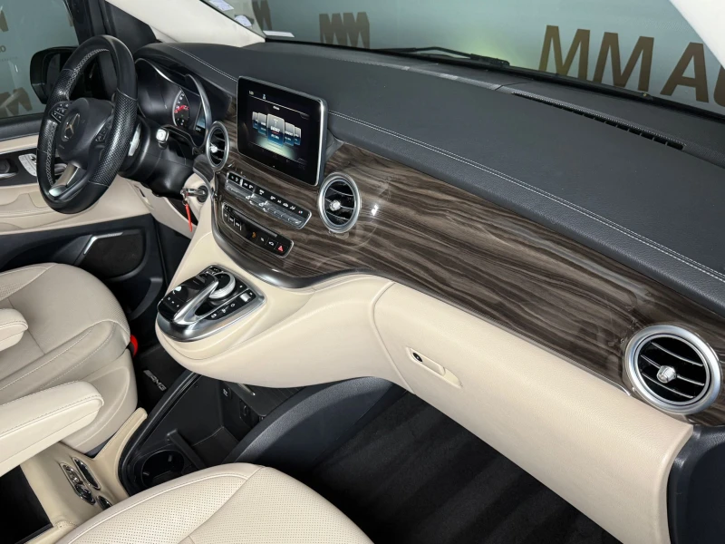 Mercedes-Benz V 250 AMG* 4Matic* ExtraLong* Avantgarde* Burmester, снимка 8 - Бусове и автобуси - 51259193