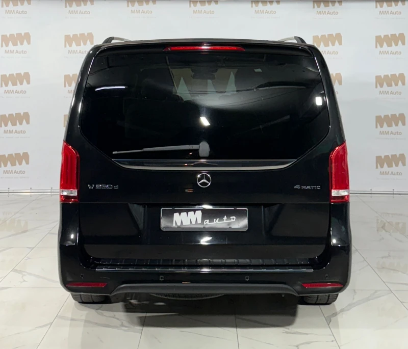 Mercedes-Benz V 250 AMG* 4Matic* ExtraLong* Avantgarde* Burmester, снимка 5 - Бусове и автобуси - 51259193