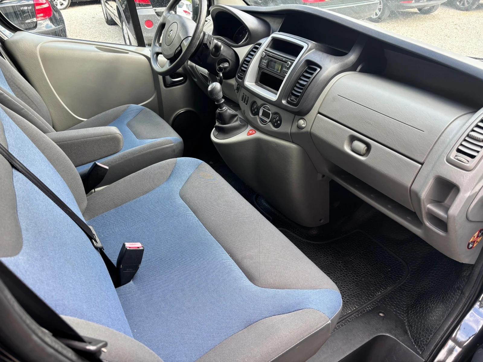 Renault Trafic 9-МЕСТЕН КЛИМАТРОНИК, снимка 9 - Бусове и автобуси - 55583326