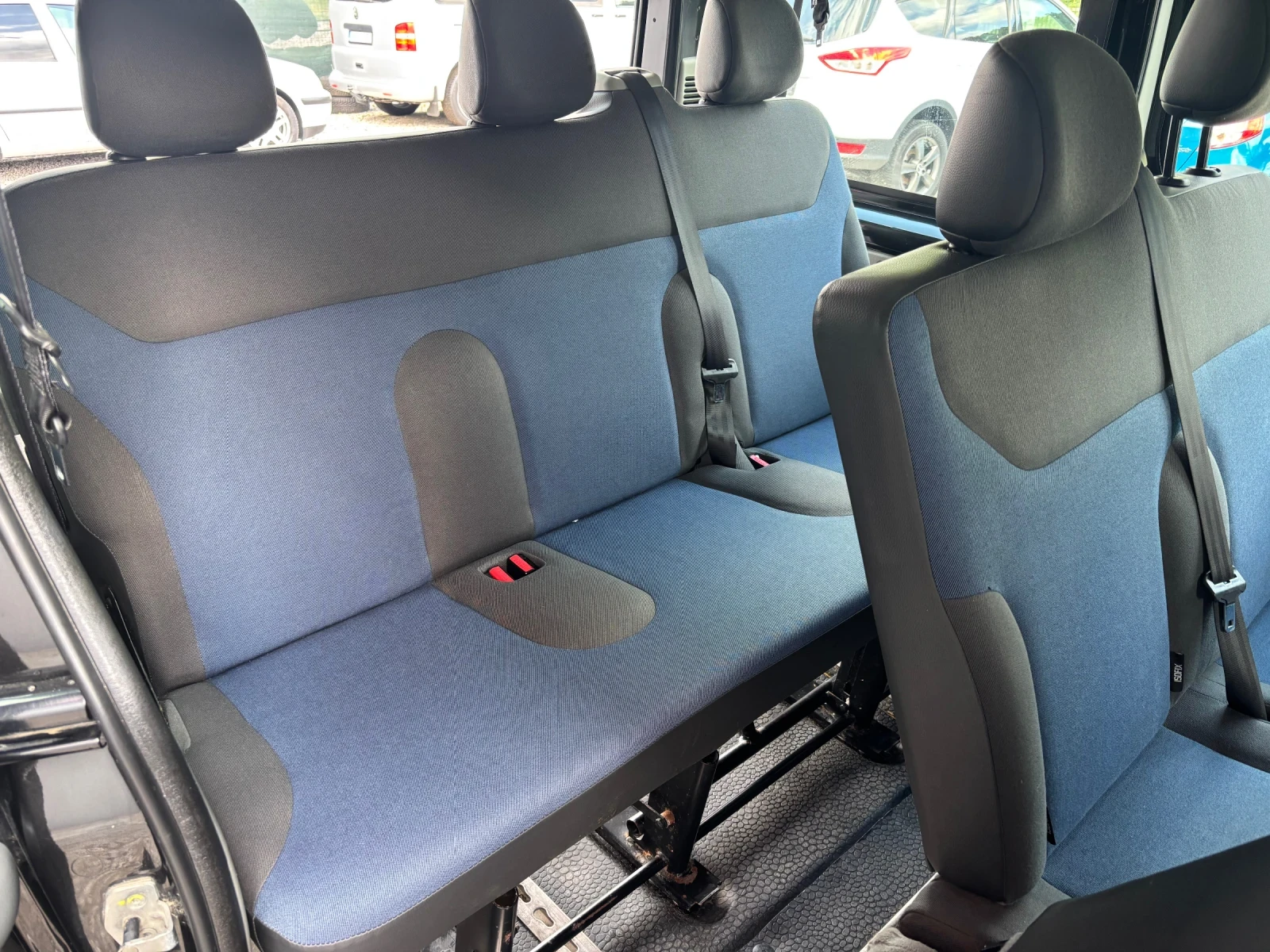 Renault Trafic 9-МЕСТЕН КЛИМАТРОНИК, снимка 14 - Бусове и автобуси - 55583326