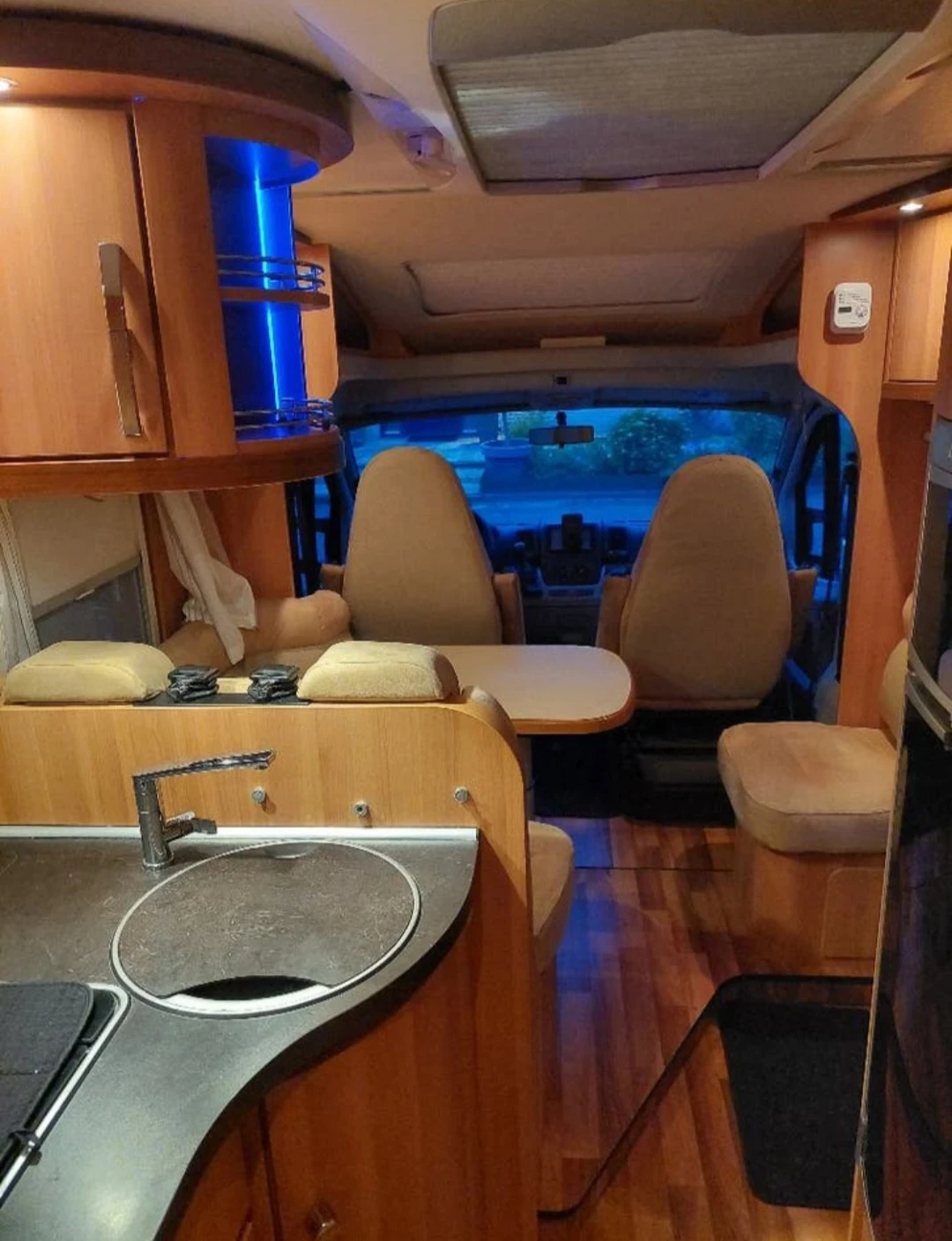 Кемпер HYMER / ERIBA Hymer Tramp 698 CL Exclusive Line , снимка 6 - Каравани и кемпери - 55146396