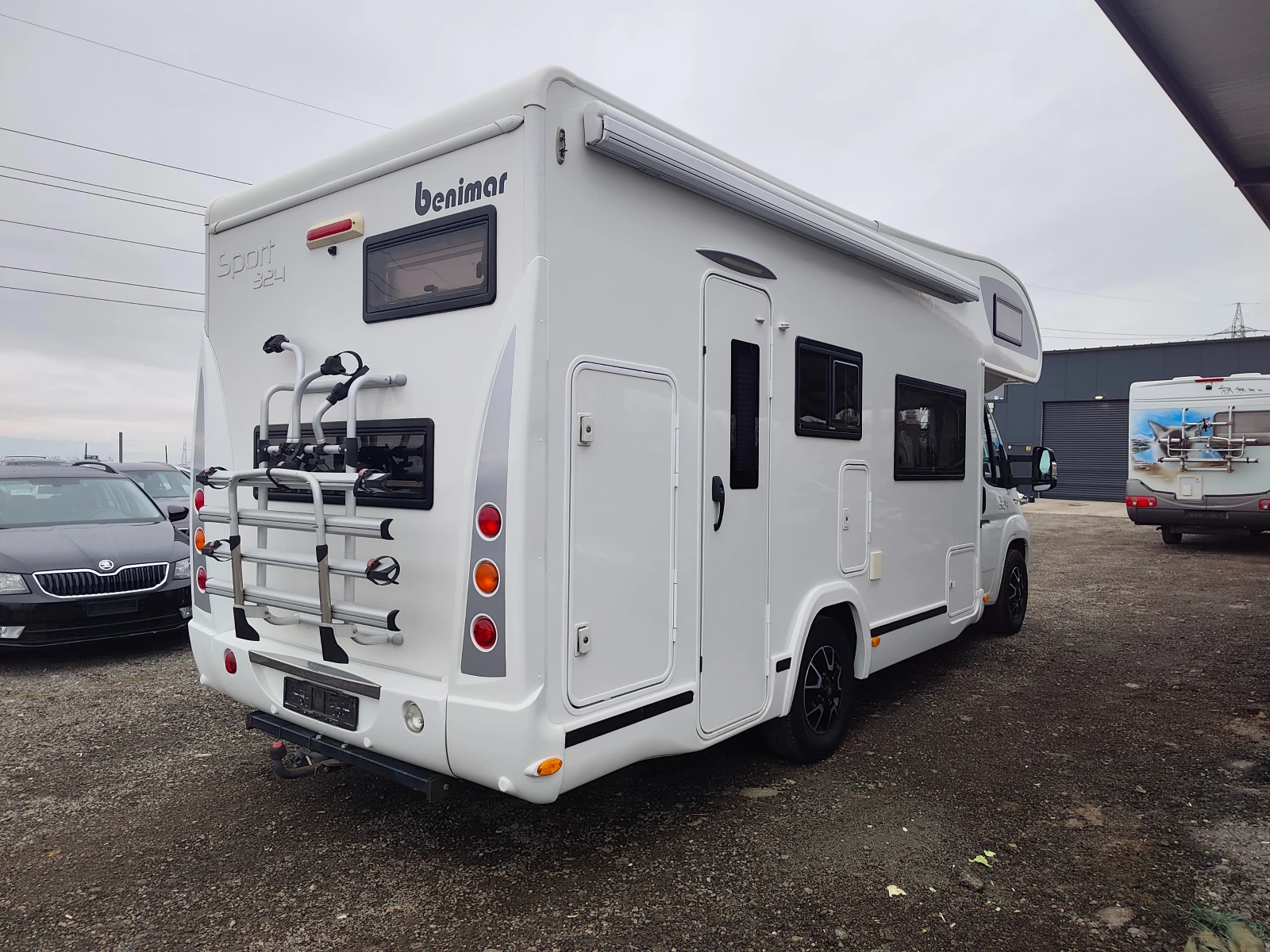 Кемпер Benimar SPORT 324 Swiss, снимка 3 - Каравани и кемпери - 56716540