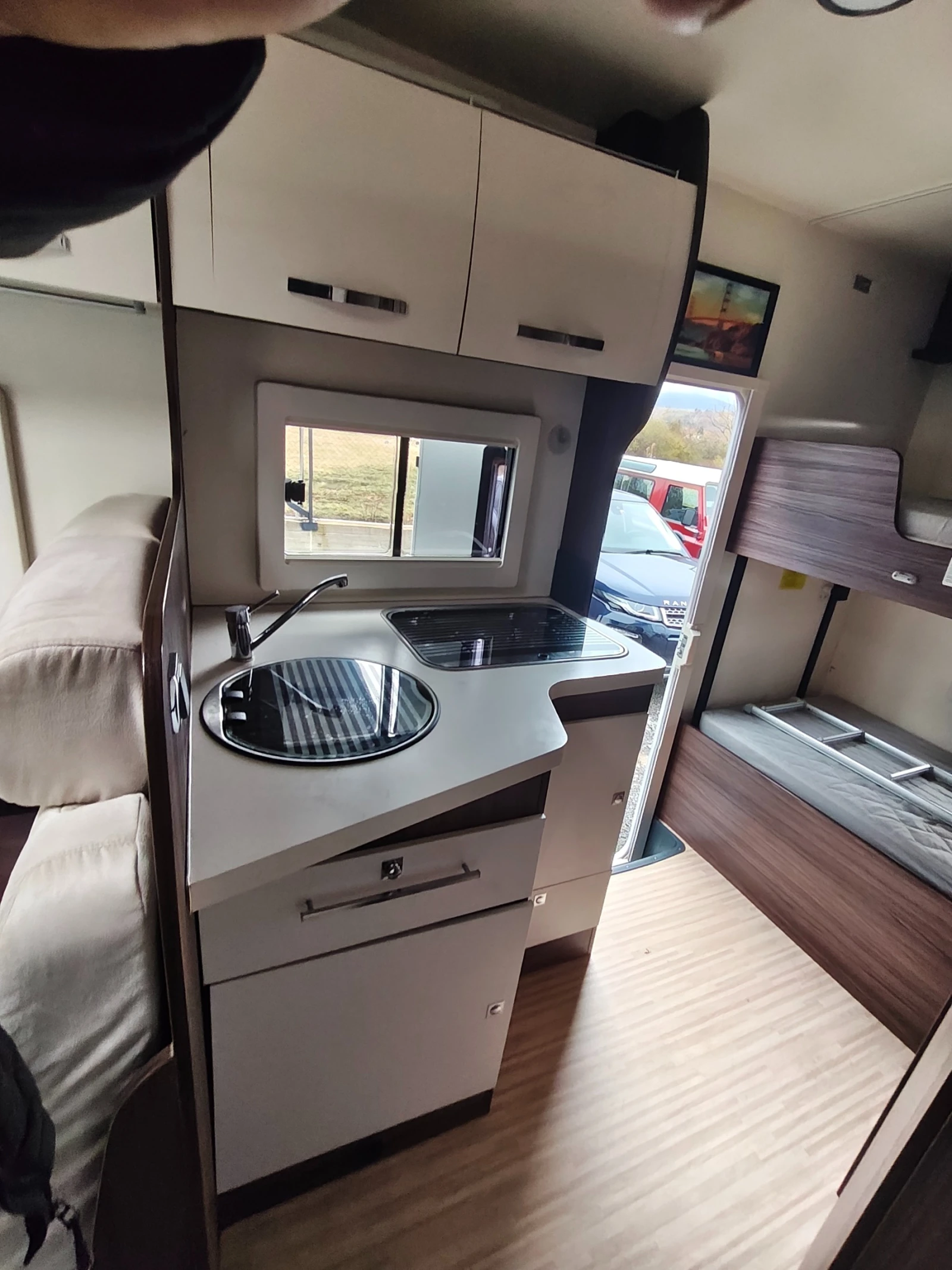 Кемпер Benimar SPORT 324 Swiss, снимка 12 - Каравани и кемпери - 56716540