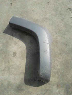 задна лява вежда на купето Чероки Спорт