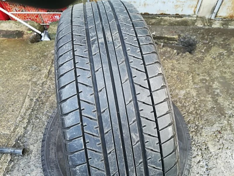 Гуми Летни 225/65R17, снимка 2 - Гуми и джанти - 20675479