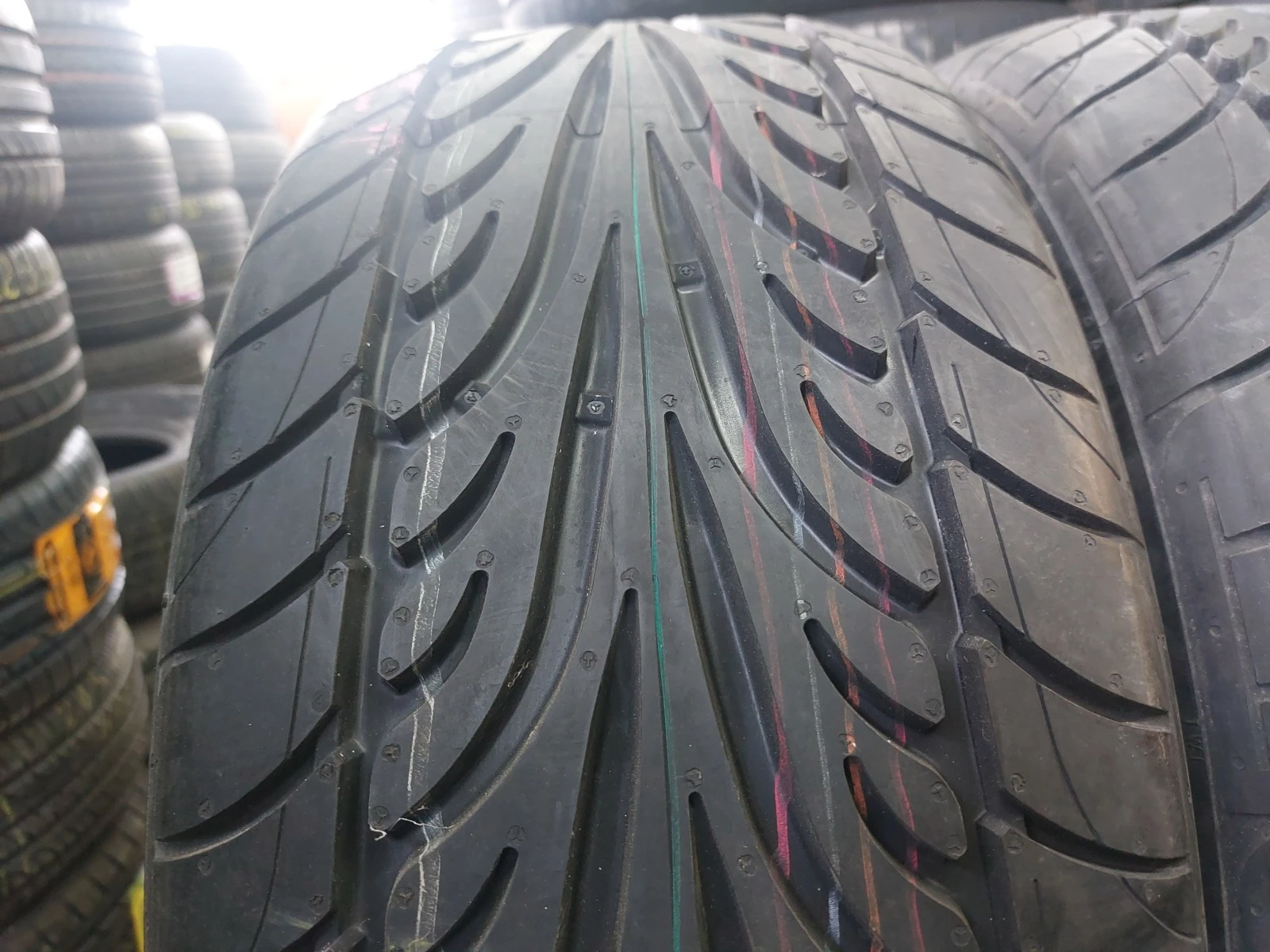 ���� 235/45R17 | Mobile.bg � ����������� 2