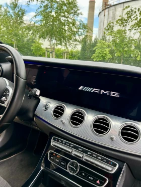    Mercedes-Benz E 220 4MATIC 9G-TRONIC