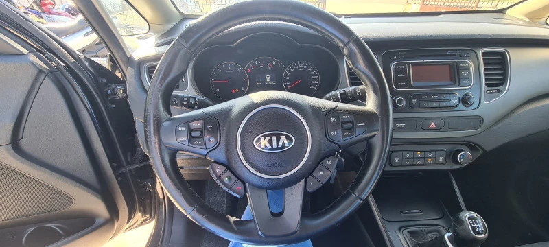 Kia Carens 1.7 crdi, снимка 12 - Автомобили и джипове - 40068327