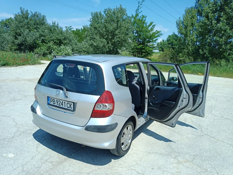 Honda Jazz 1.3, снимка 6 - Автомобили и джипове - 47497302