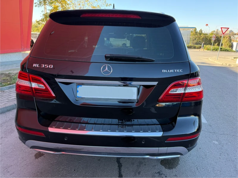 Mercedes-Benz ML 350 AMG* LED* SPORT, снимка 3 - Автомобили и джипове - 47464763