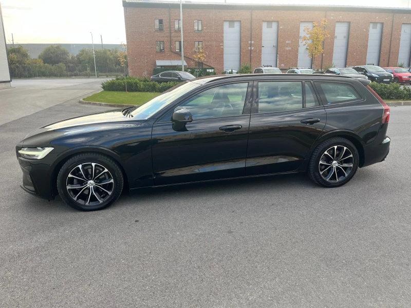 Volvo V60 R DESIGN, снимка 4 - Автомобили и джипове - 47777628