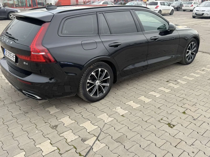 Volvo V60 R DESIGN, снимка 4 - Автомобили и джипове - 48486107